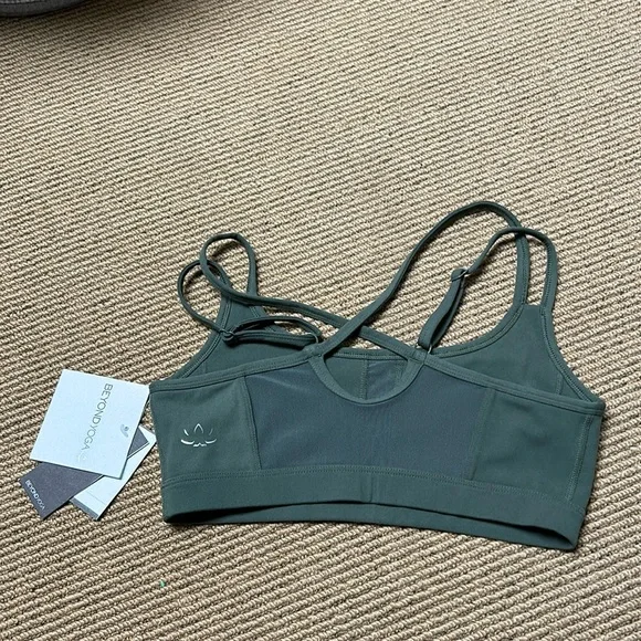 Beyond yoga boot camp bra modern olive - Picture 2 of 4